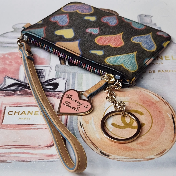 Vintage Dooney & Bourke Multicolor Heart Wristlet With Rainbow Zipper - Picture 5 of 8